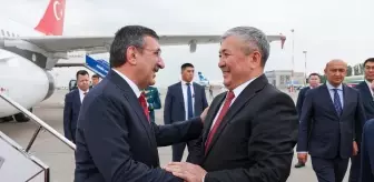 Cumhurbaşkanı Yardımcısı Cevdet Yılmaz Kırgızistan'da Ata Beyit Anıtı'nı Ziyaret Etti