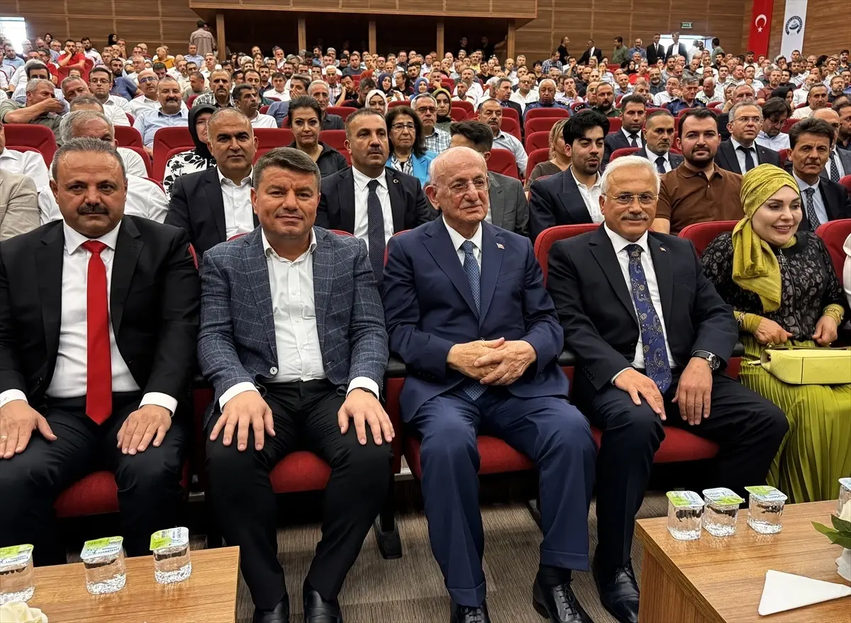 İsmail Kahraman: '15 Temmuz, Türkiye'yi İşgal Etme Hadisesiydi'
