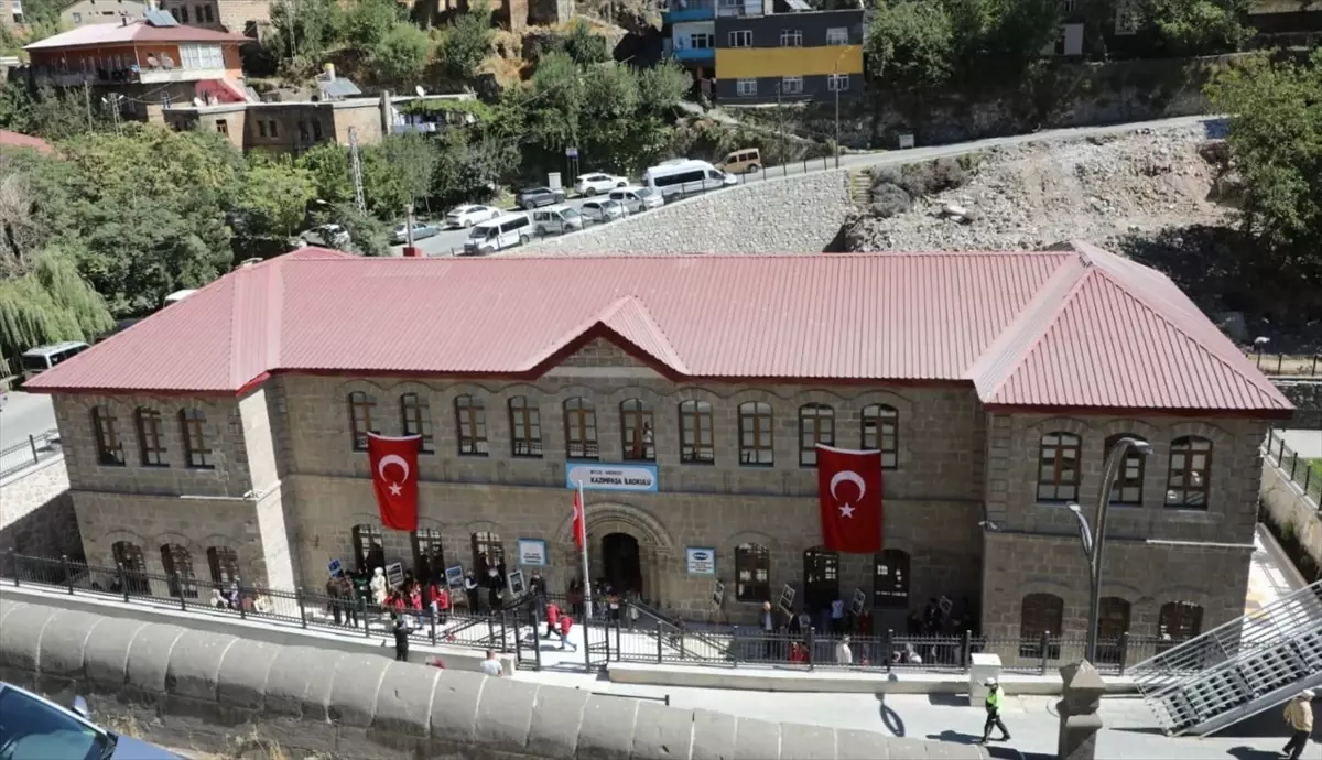 Bitlis'teki Kazımpaşa İlkokulu Restore Edilerek Yeniden Açıldı