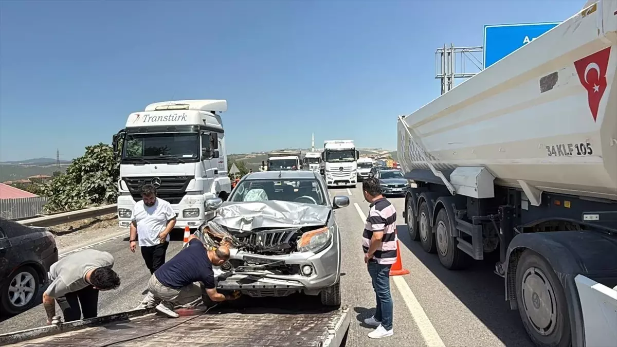 Kocaeli Geçişinde Zincirleme Trafik Kazası