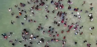 Dakar'da Sıcak Havada Plajlarda Yoğunluk