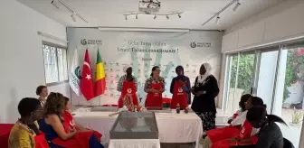 Dakar'da Ebru Sanatı Atölyesi Başladı