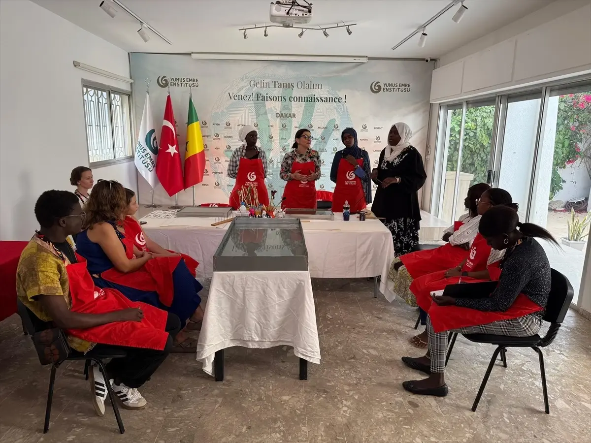 Dakar'da Ebru Sanatı Atölyesi Başladı