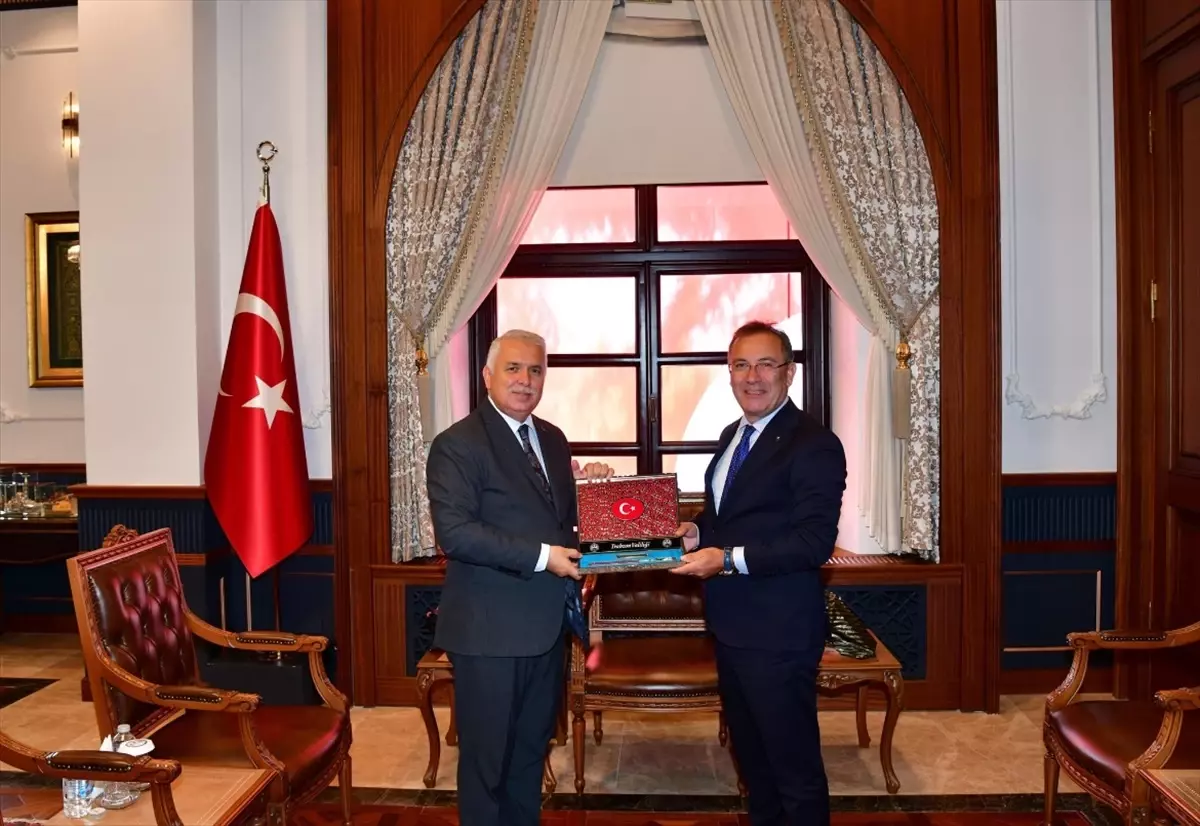 Danıştay Başsavcısı Cevdet Erkan Trabzon Valisi'ni Ziyaret Etti