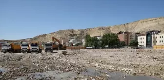 Darende'de Yeni Çarşı ve Kapalı Otopark Projesi Başladı