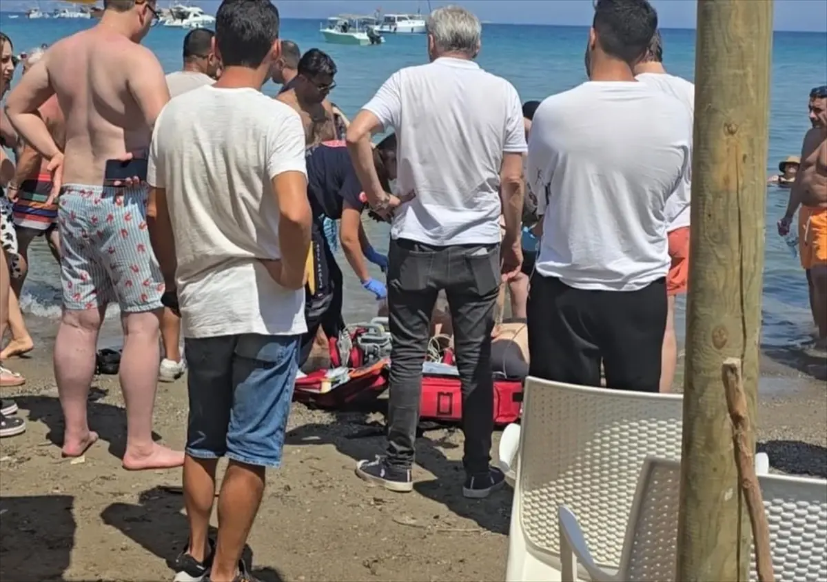 Datça'da Denizde Fenalaşan Kişi Hastaneye Kaldırıldı