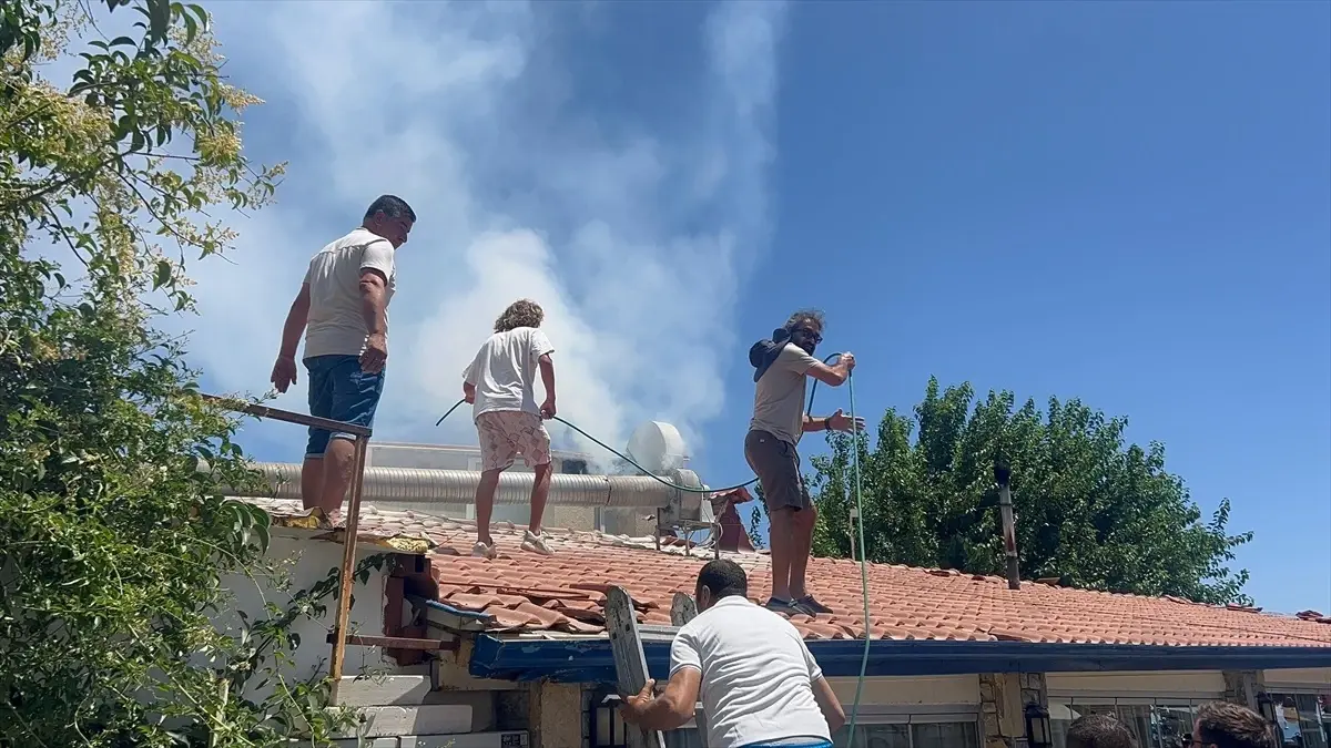 Datça'da Restoranın Bacasında Yangın Çıktı