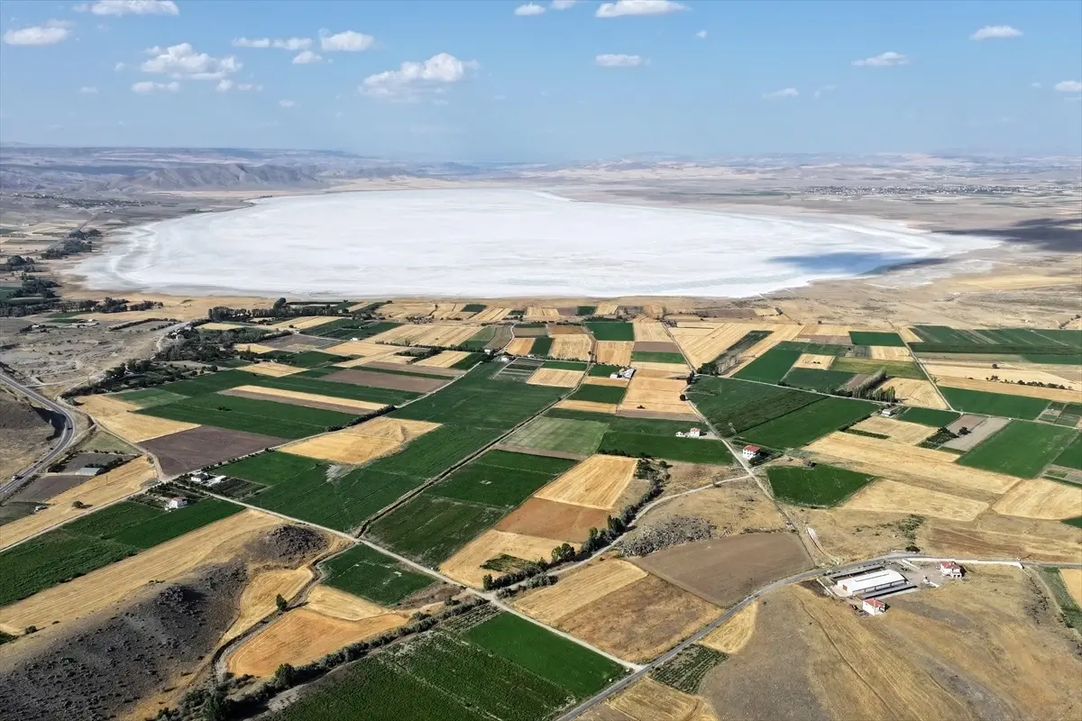 Palas Tuzla Gölü, Yörenin Geçim Kaynağı
