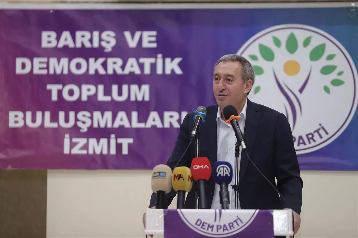 Tuncer Bakırhan: 'Diyalog ile Şiddetsiz Bir Türkiye Mümkün'
