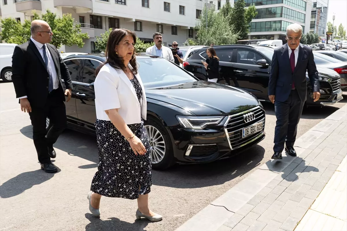 DEM Parti Heyeti Gelecek Partisi'nin Genel Başkanını Ziyaret Etti