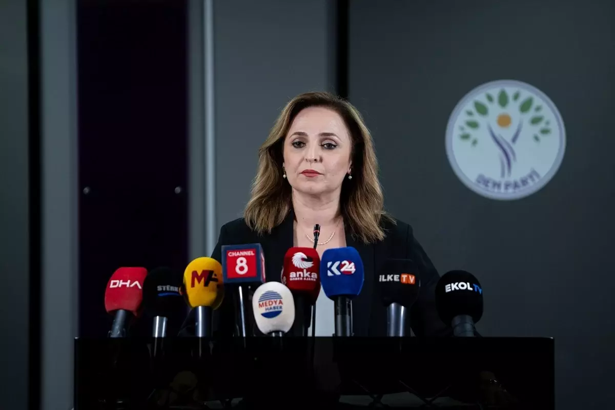 DEM Parti Sözcüsü Doğan, MYK gündemine ilişkin basın toplantısı düzenledi Açıklaması