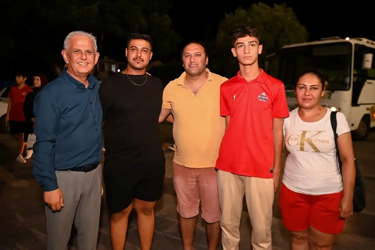 Demre'nin Genç Futbolcuları Rusya'da Dostluk Maçları Oynayacak