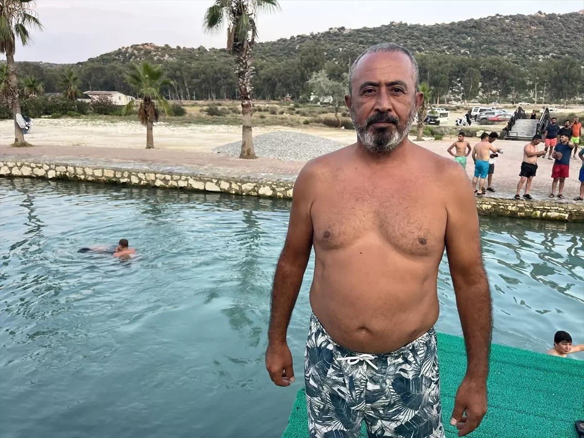 Demre'deki Burguç Suyu Yaz Aylarında Serinletiyor