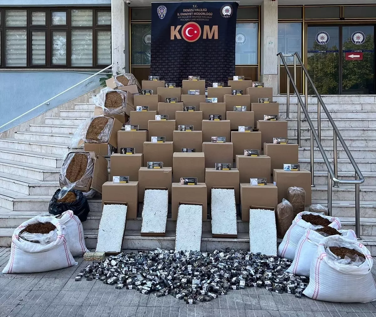 Denizli'de Kaçak Sigara Operasyonu: 1 Gözaltı