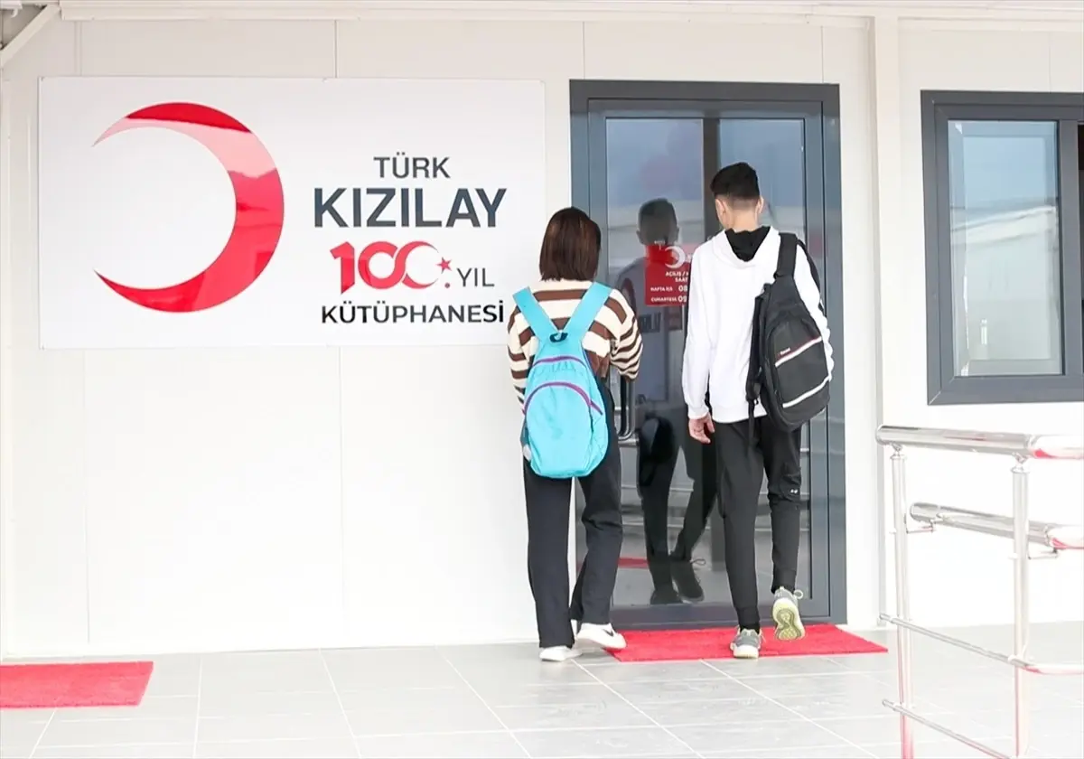 Türk Kızılay, Deprem Bölgelerinde 504 Öğrenciyi Üniversiteye Yerleştirdi
