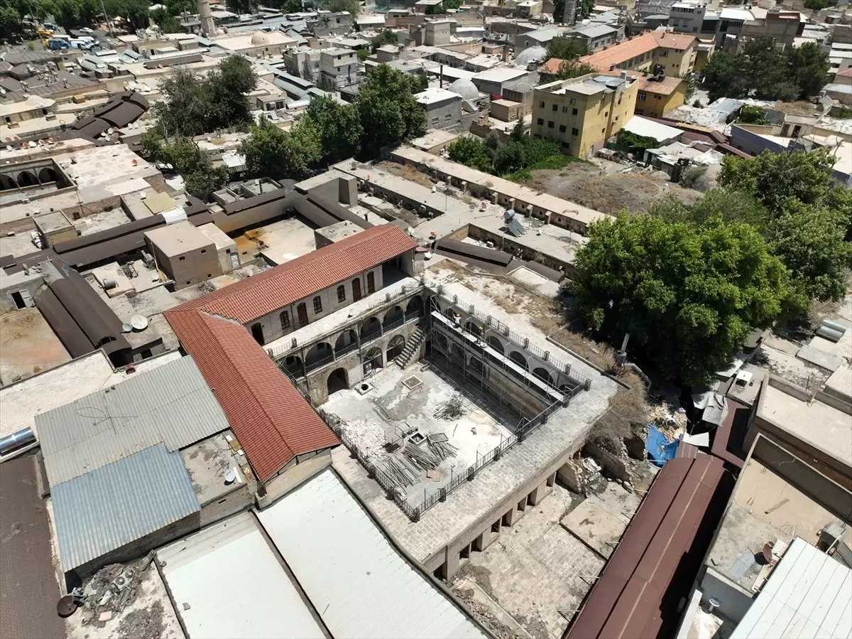 Şanlıurfa'daki Tarihi Barutçu Hanı için Restorasyon Çalışmaları Başlatıldı