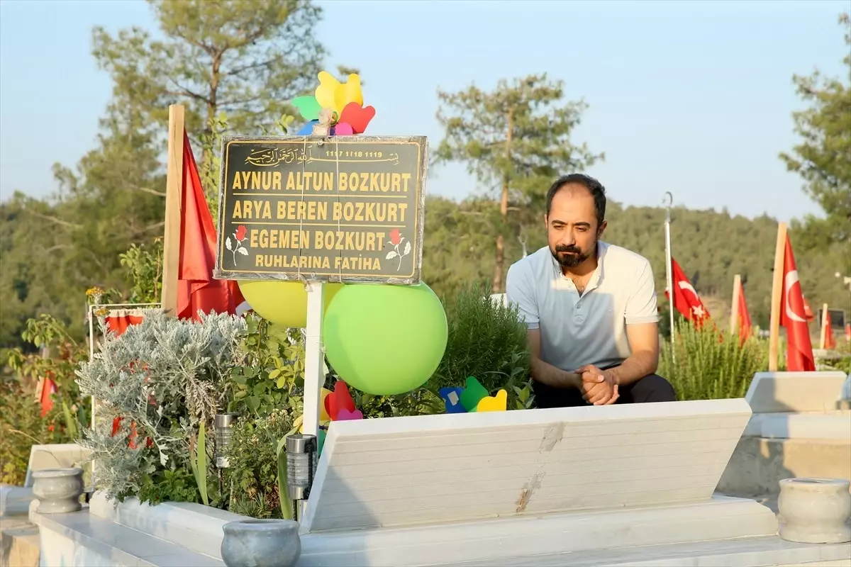 Kahramanmaraş'taki Depremde Ailesini Kaybeden Baba Babalar Günü'nde Yaşadığı Acıyı Paylaştı