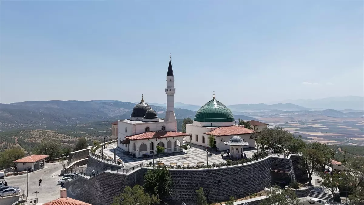 Hz. Ukkaşe Türbesi Restorasyon İle Yeniden Ziyarete Açıldı