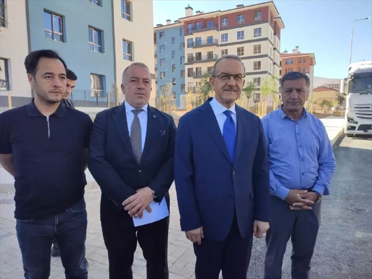 Depremlerden etkilenen Malatya'da kalıcı konutların inşası sürüyor