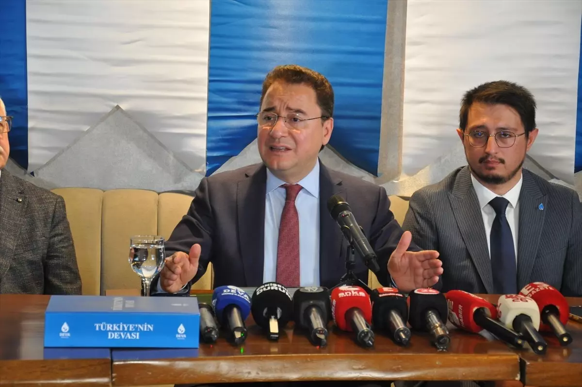 Ali Babacan: Diplomasi ile Savaşın Önüne Geçilmeli