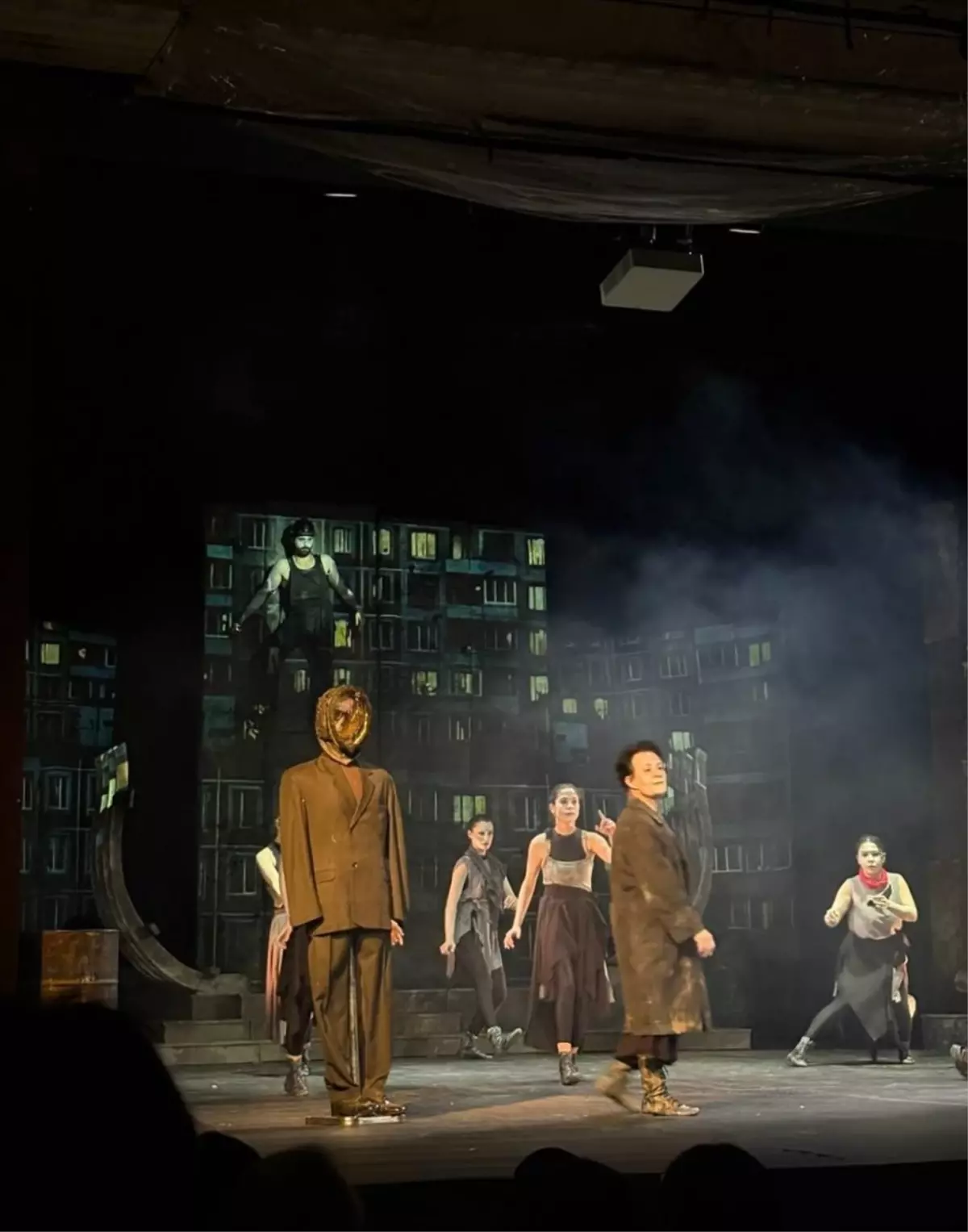 Medea Material, St. Petersburg Tiyatro Festivalinde Türkiye'yi Gururlandırdı
