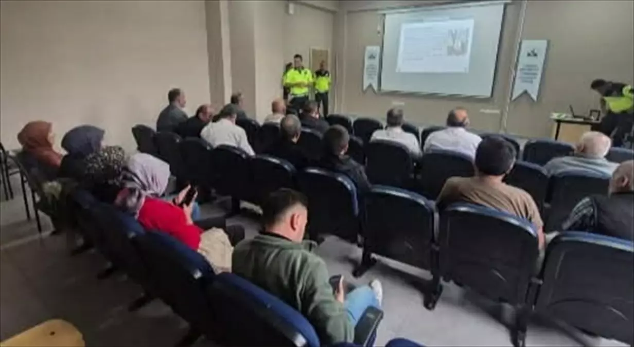 Dikmen'de Okul Servis Sürücüleri için Güvenlik Toplantısı Düzenlendi