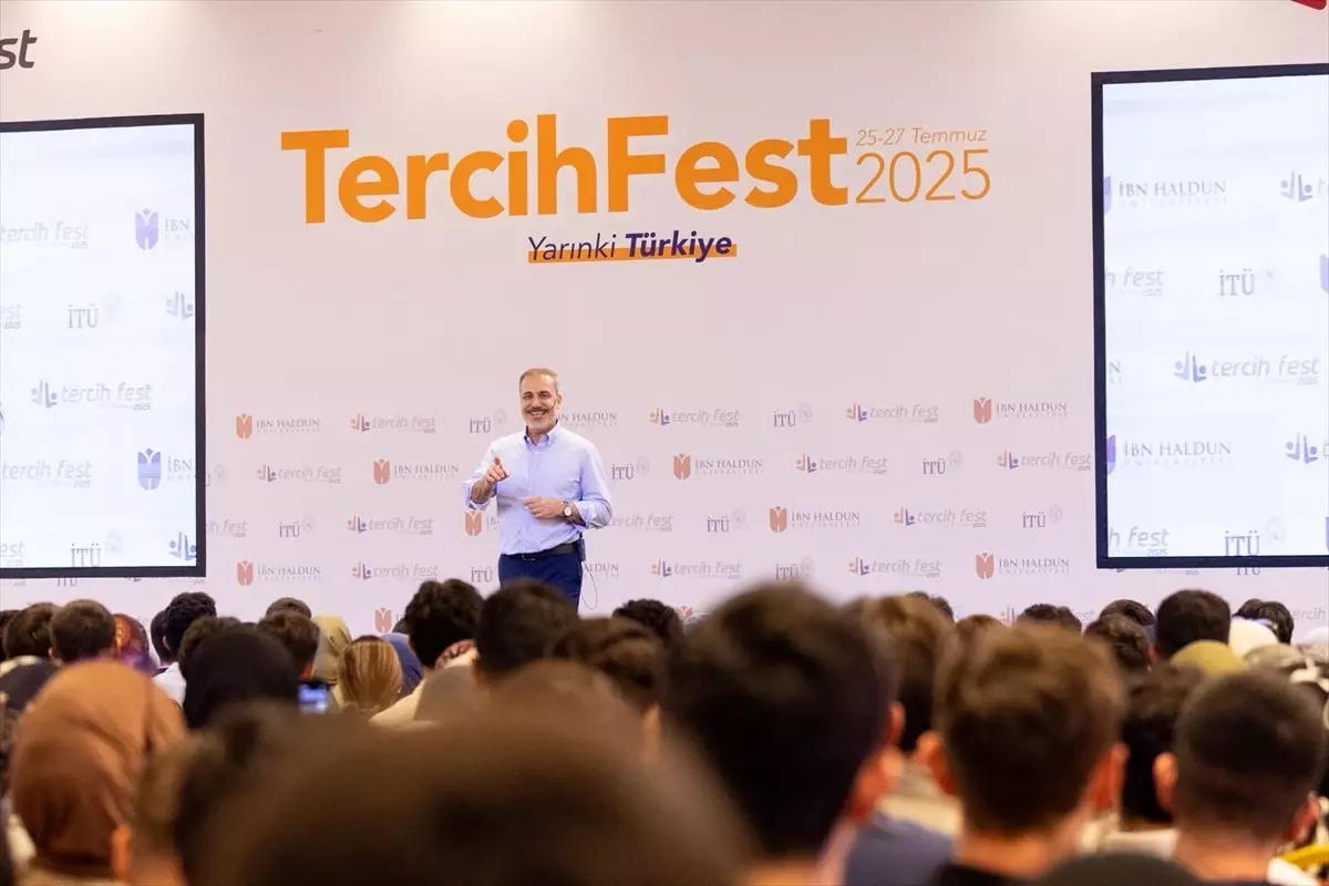 Dışişleri Bakanı Hakan Fidan, TercihFest 2025'te Üniversite Adaylarıyla Buluştu