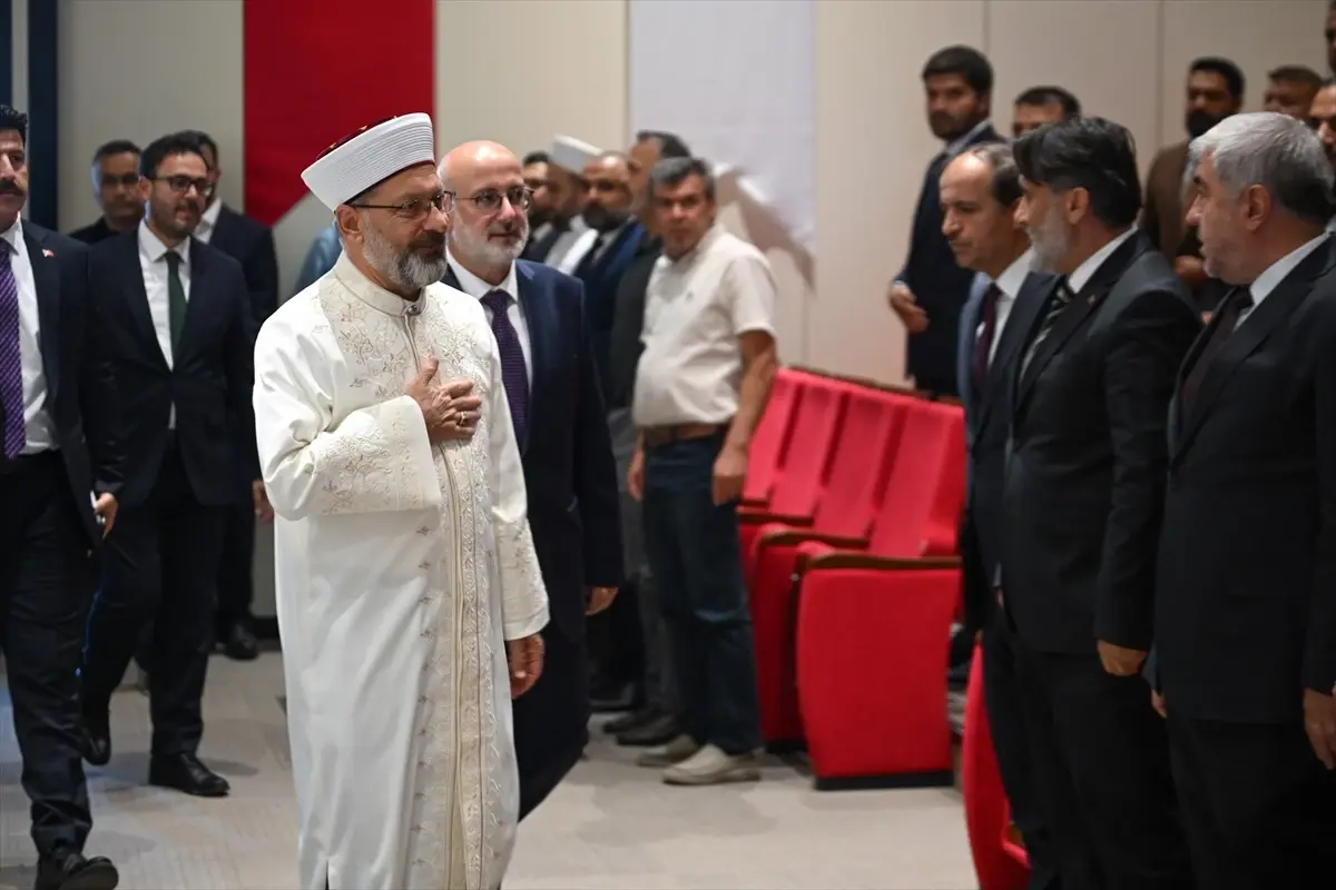 Diyanet İşleri Başkanı Erbaş: Cehalet ile Mücadele Etmeliyiz