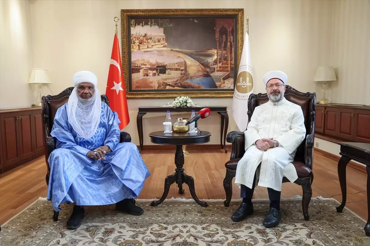 Diyanet İşleri Başkanı Ali Erbaş, Nijerli Heyeti Kabul Etti