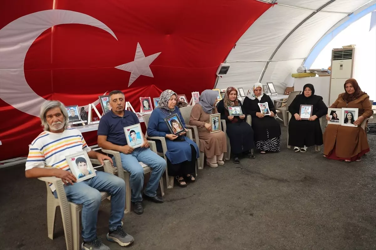 Diyarbakır Anneleri, Kaçırılan Çocukları İçin Nöbet Tutmaya Devam Ediyor