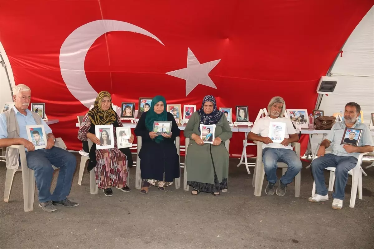 Diyarbakır Anneleri Evlat Nöbetine Devam Ediyor