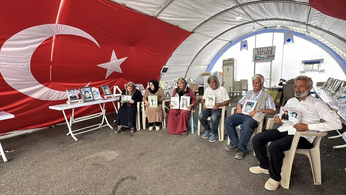 Diyarbakır Anneleri, Kaçırılan Çocukları için Nöbetlerini Sürdürüyor