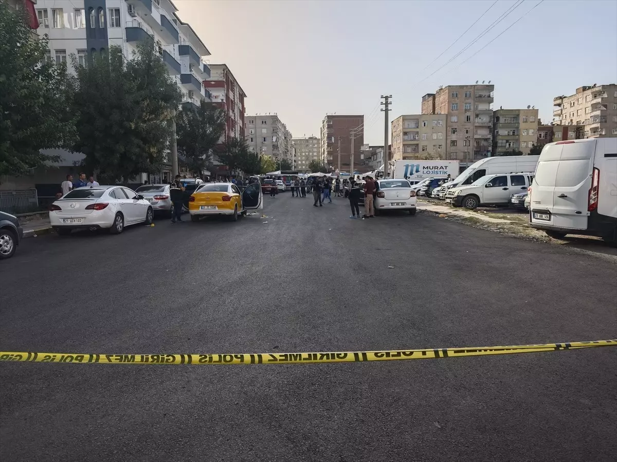 Diyarbakır'da Takside Silahlı Saldırı: Eşini Yaraladı, İntihar Girişiminde Bulundu