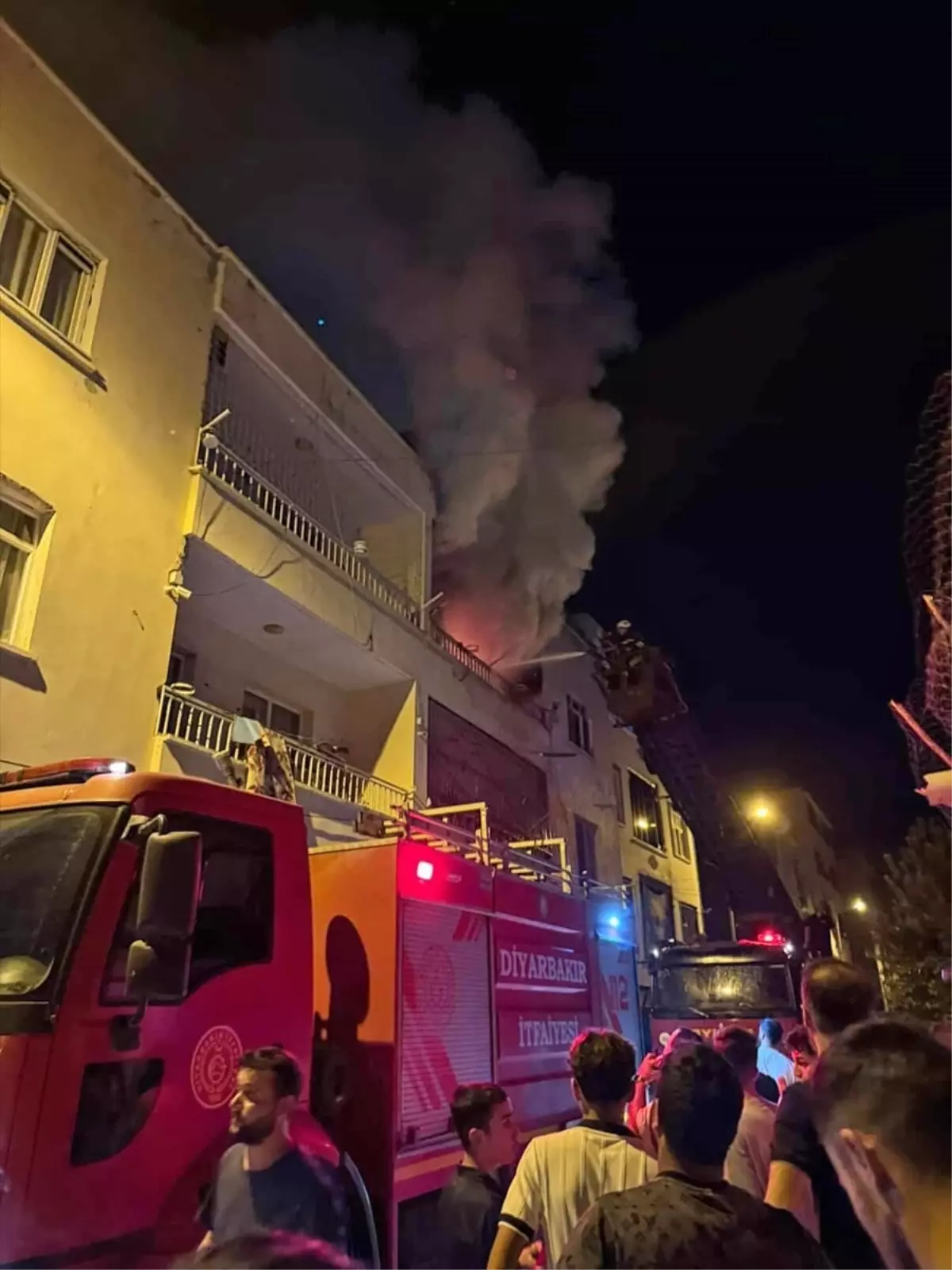 Bismil'de Yangın Faciası: 2 Yaşındaki Çocuk Hayatını Kaybetti