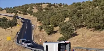 Diyarbakır'da Minibüs Devrildi: 1 Ölü, 15 Yaralı