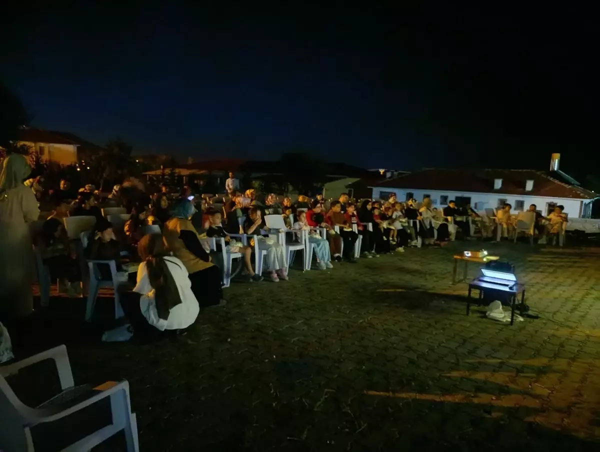 Dodurga Belediyesi'nden Geleneksel Açık Hava Sinema Etkinliği