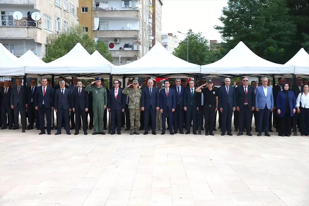 Doğu'da 15 Temmuz Demokrasi ve Milli Birlik Günü dolayısıyla şehit kabirleri ziyaret edildi