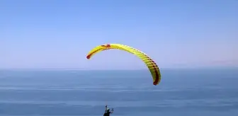 Van'da Yamaç Paraşütü Hedef Şampiyonası Başladı
