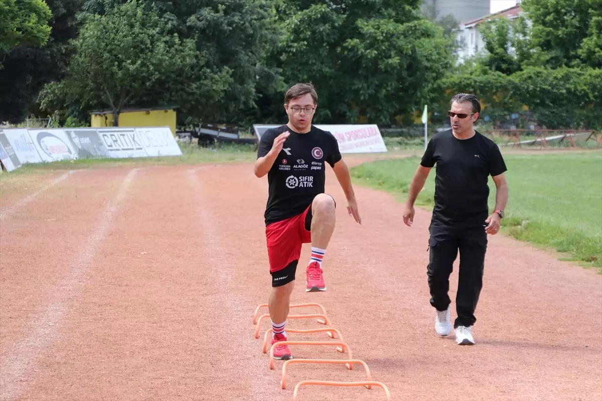 Down Sendromlu Milli Sporcu Emirhan Akçakoca, Avrupa Şampiyonası için Hazırlanıyor