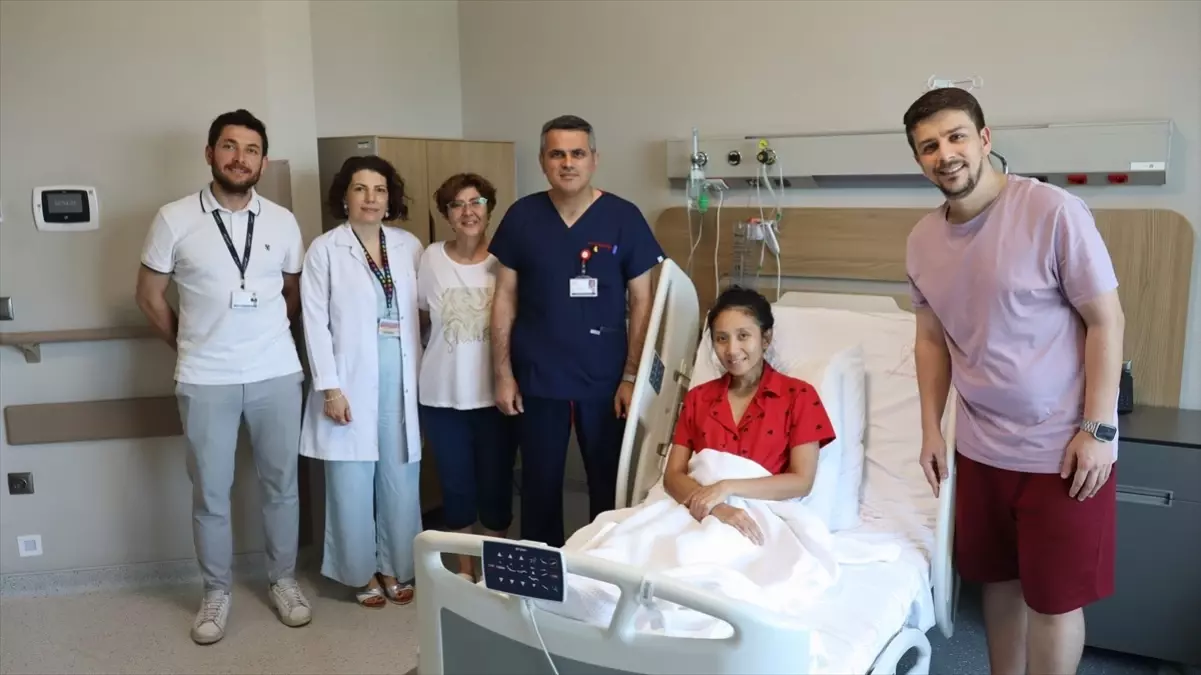 Filipinli Hasta Türkiye'de Minimal İnvaziv Yöntemle Kalbini Yeniden Kazandı