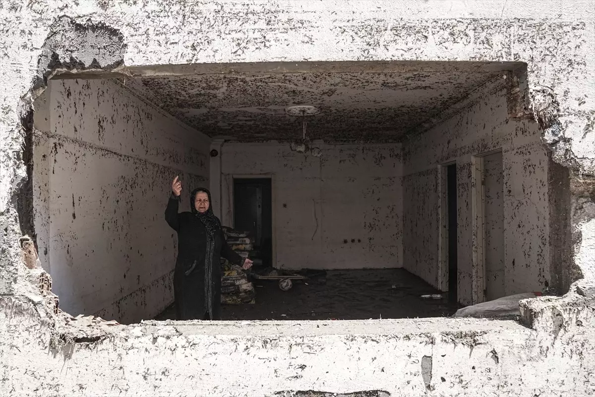 Ankara'da Sağanak Yağış Sonrası Su Baskınları: Vatandaşlar Çaresiz