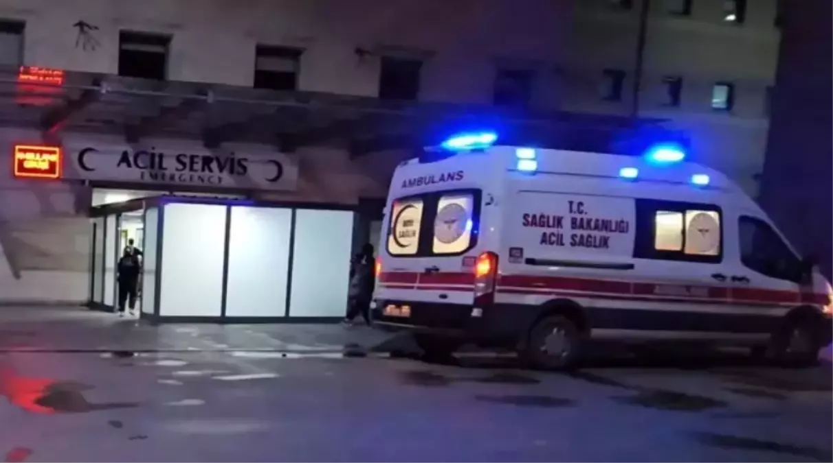 Düğünde Tavuklu Pilav Yiyen 22 Kişi Gıda Zehirlenmesi Şüphesiyle Hastaneye Kaldırıldı