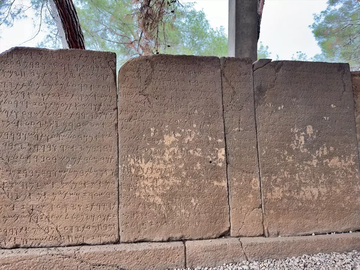 Karatepe Yazıtları'nın Evrensel Önemi Devam Ediyor