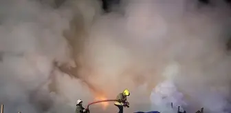 Düzce'de Ahşap Ürün Fabrikasında Yangın