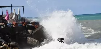 Düzce'de Olumsuz Hava Şartları Nedeniyle Denize Girişler Yasaklandı