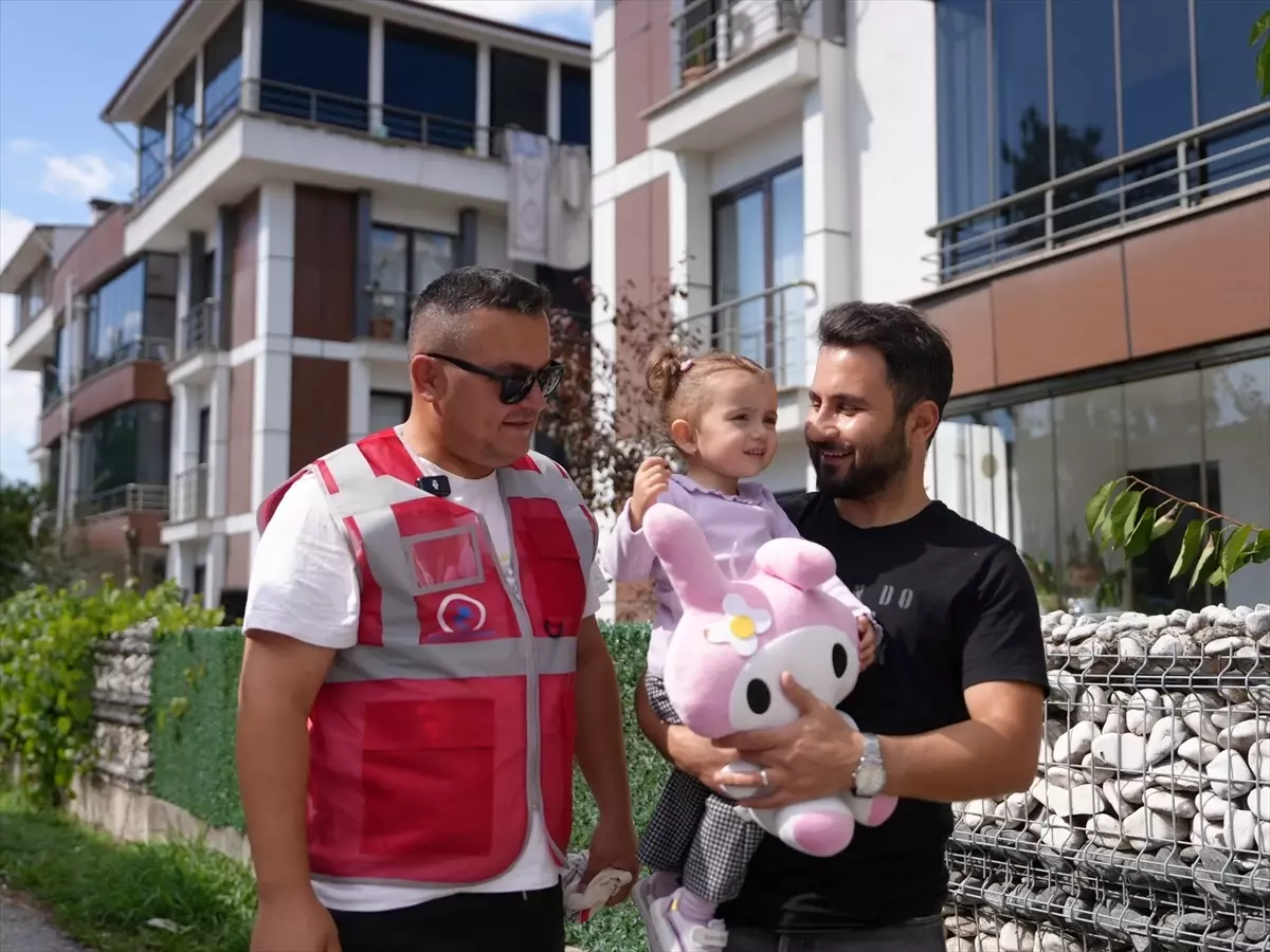 Düzce Belediyesi'nden 2 Yaşındaki Melisa'ya Sürpriz Hediyeler