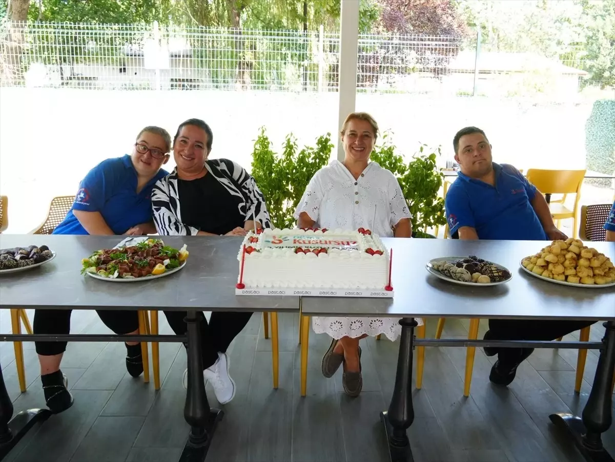 Kusursuz Kafe'nin Yeni Yaşı Kutlandı