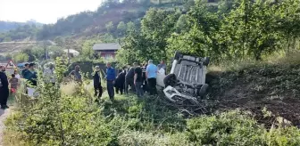 Düzce'de Otomobilin Devrildiği Kaza Güvenlik Kamerasında