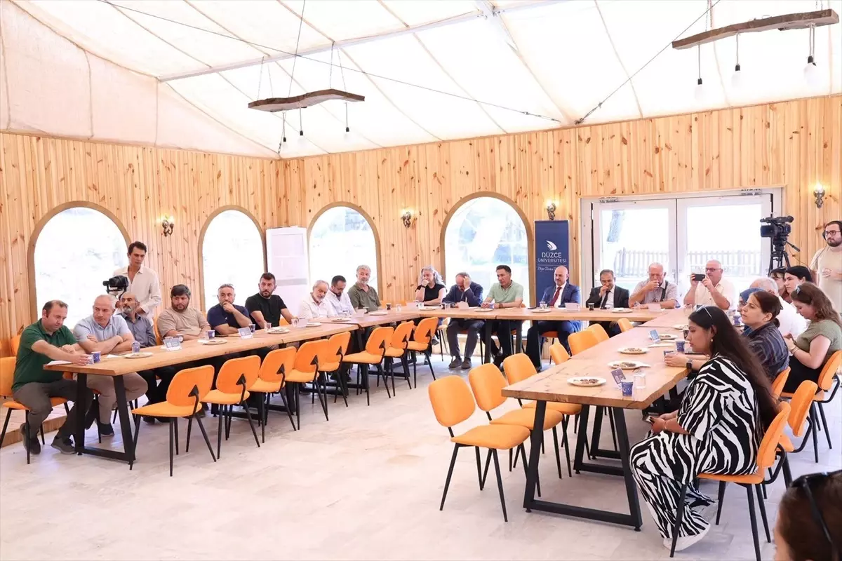 Düzce Üniversitesi'nde 'Bilim Kafe' Etkinliği Gerçekleştirildi