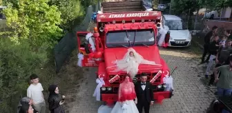 Kamyonu Gelin Arabası Yapan Damat, Sürpriz Düğün İşlemiyle Göz Doldurdu